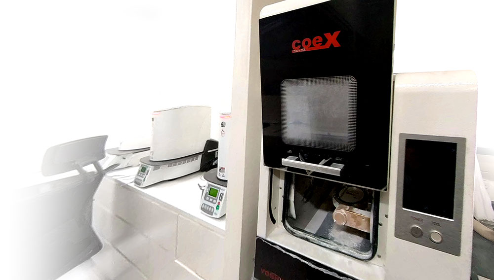 京都府京都市の歯科技工所の歯科技工所株式会社オムズOm’sのCAD/CAM（キャド/キャム）デジタル対応