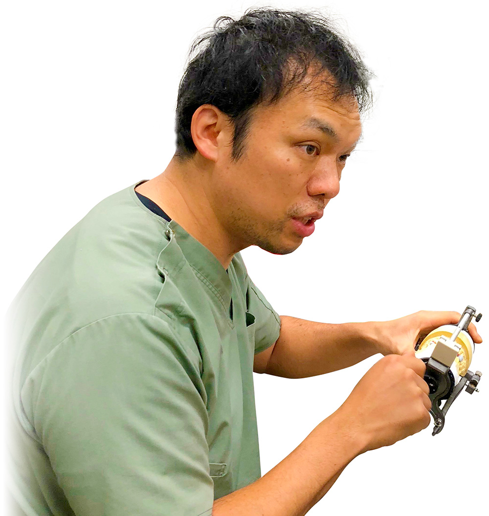 京都府京都市の歯科技工所の歯科技工所オムズコーポレーションOm’s Corporation代表・歯科技工士　森嶋 規文　Morishima Norihumi近影